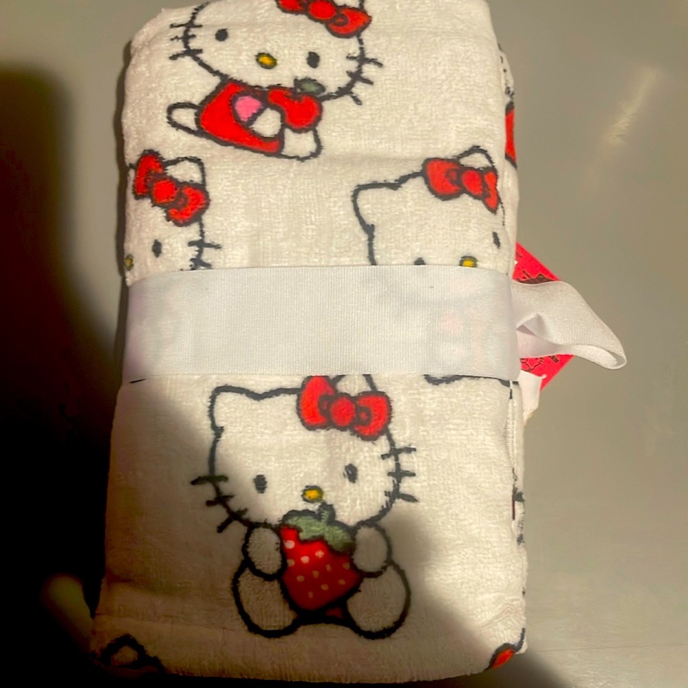 Hello kitty hand towels
